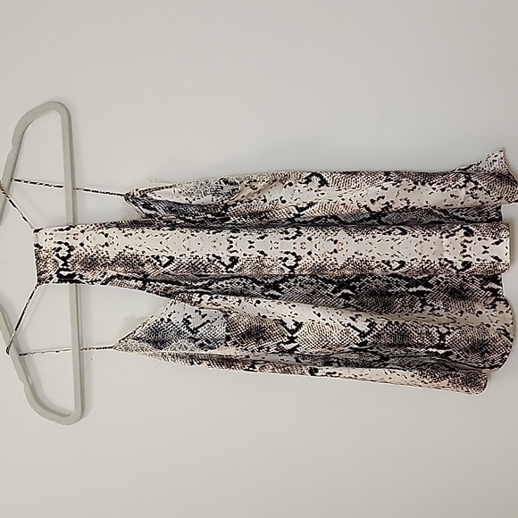 Cami NYC 100% Silk The  Racer Charmeuse Snake Tank Romantic Top  Going Out Sz M - Picture 13 of 16